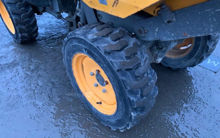 AUSA D100 AHA  DUM010042