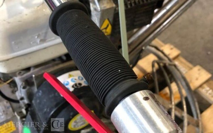 BETON TROWEL BT90HF160  472MAM10