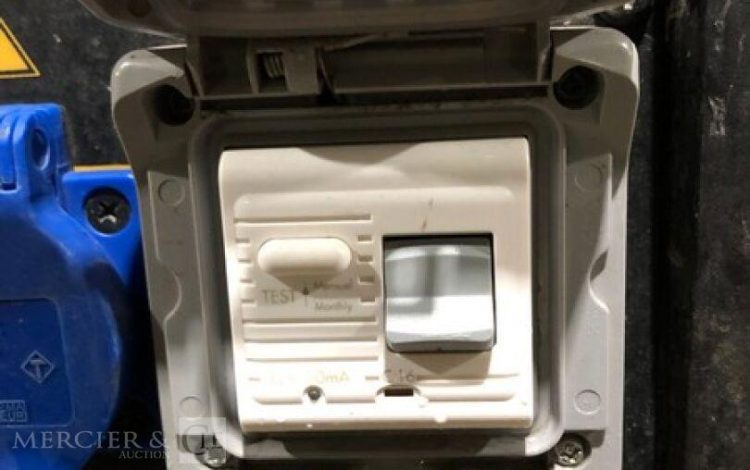 ACCESS 3000  379MAM10