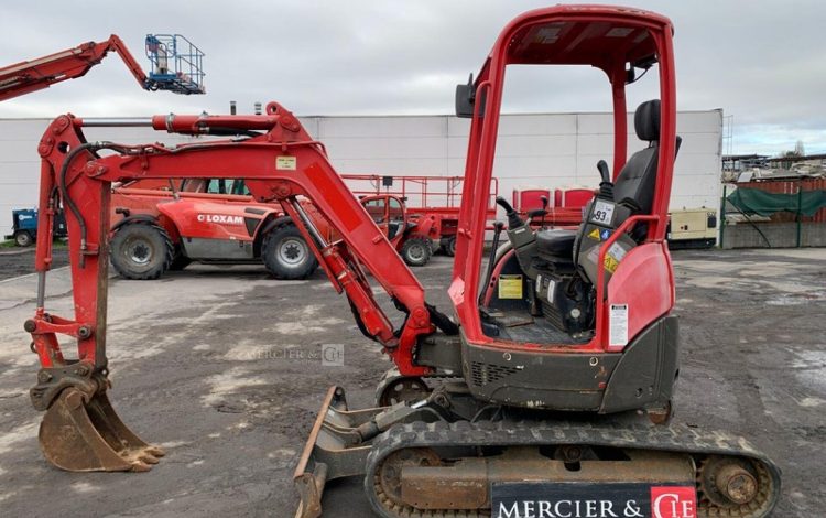 YANMAR VIO25-4  242573