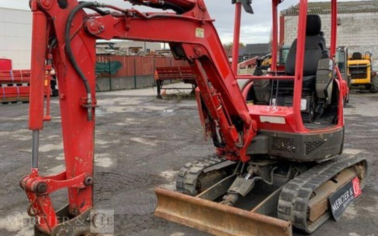 YANMAR VIO25-4  242573