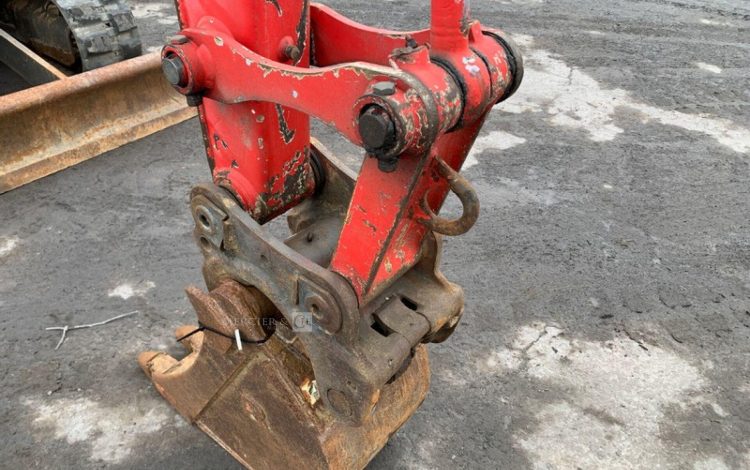 YANMAR VIO25-4  242573