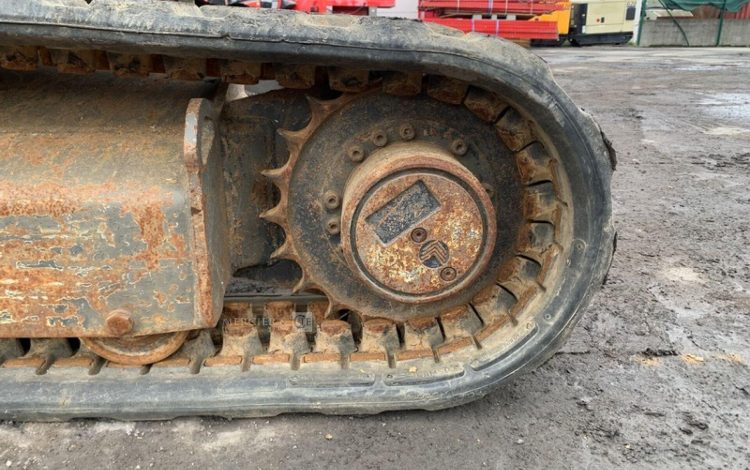 YANMAR VIO25-4  242573