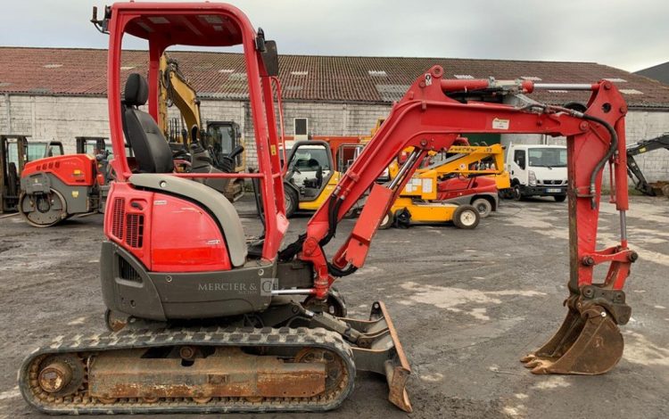 YANMAR VIO25-4  242573