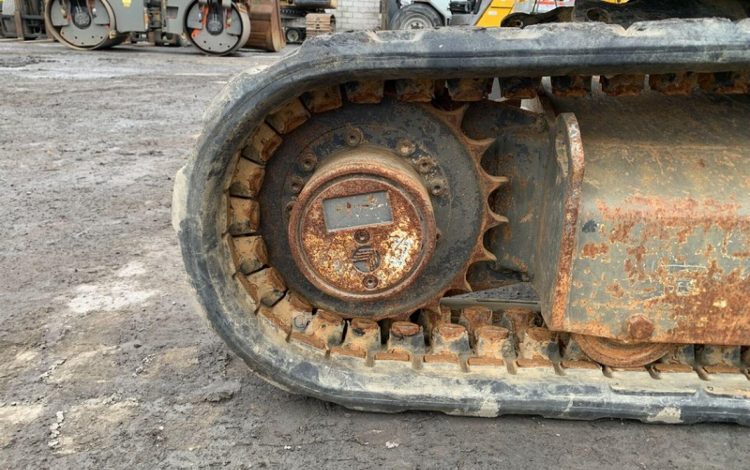 YANMAR VIO25-4  242573