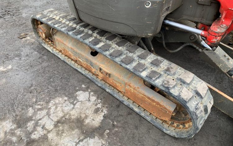 YANMAR VIO25-4  242573