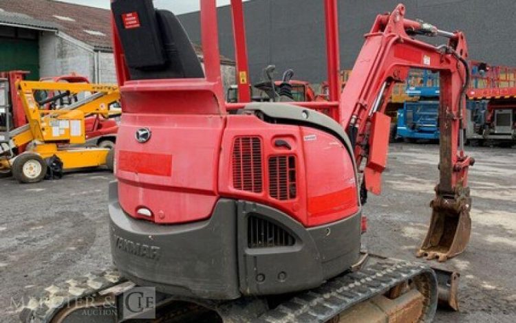 YANMAR VIO25-4  242573