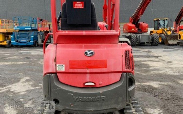 YANMAR VIO25-4  242573
