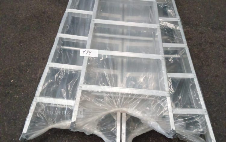 Autre Lot de 3 passerelles de chantier Youngman en aluminium, 6 marches .  196