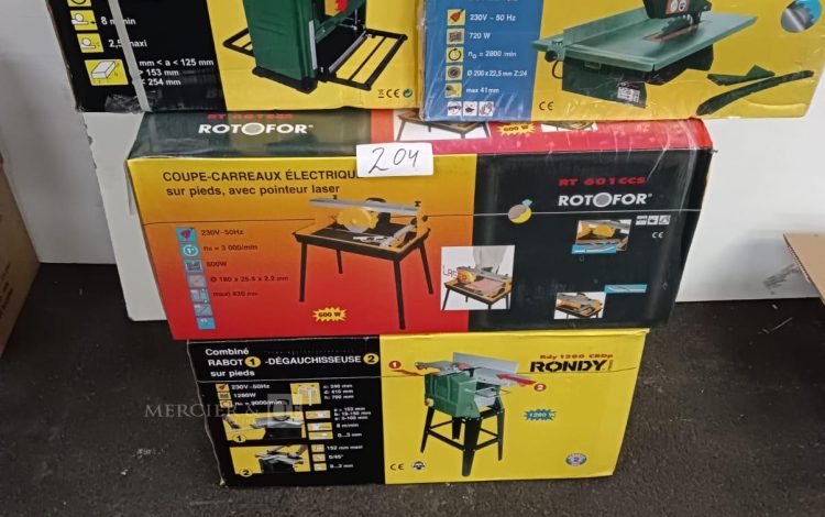 Autre Ensemble de 4 machines neuves en cartons dorigine, comprenant une raboteuse st  206