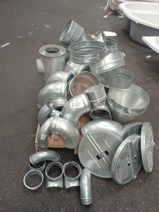 Autre Lot de 40 accessoires pour ventilation différentes modèles  254