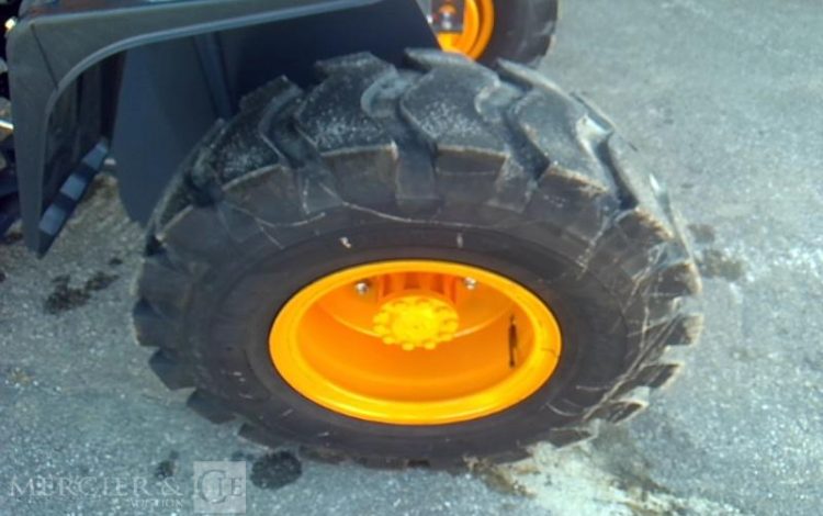 BLANCHE CHARGEUSE ARTICULLE TW36 1.6T 1H AN2025 JAUNE 25D071