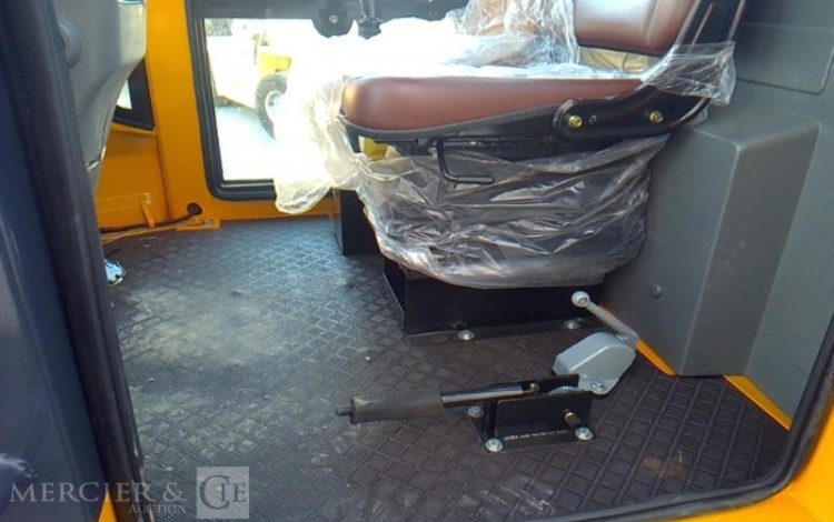 BLANCHE CHARGEUSE ARTICULLE TW36 1.6T 1H AN2025 JAUNE 25D071