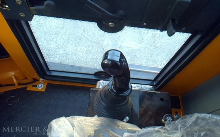 BLANCHE CHARGEUSE ARTICULLE TW36 1.6T 1H AN2025 JAUNE 25D071