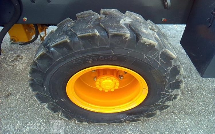 BLANCHE CHARGEUSE ARTICULLE TW36 1.6T 1H AN2025 JAUNE 25D071