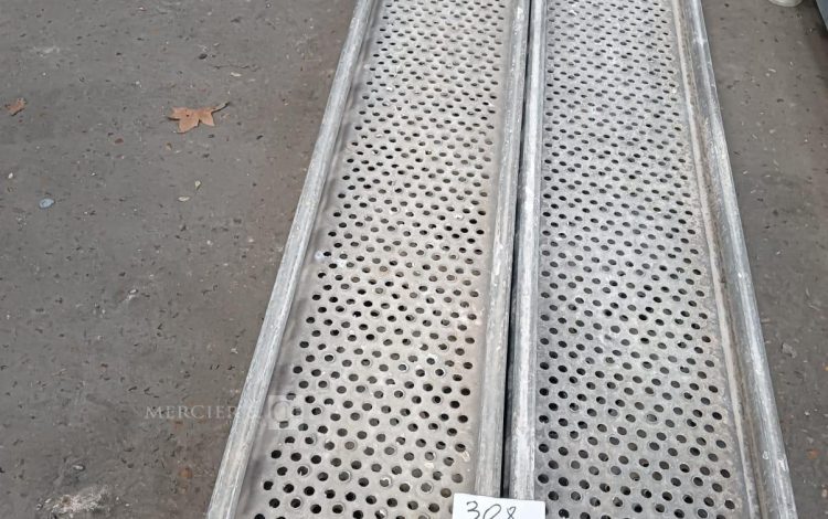Autre Lot de 14 plateaux déchafaudage Layer, longueur 300 cm et largeur 30 cm. Modèle  309