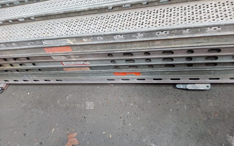 Autre Lot de 14 plateaux déchafaudage Layer, longueur 300 cm et largeur 30 cm. Modèle  309