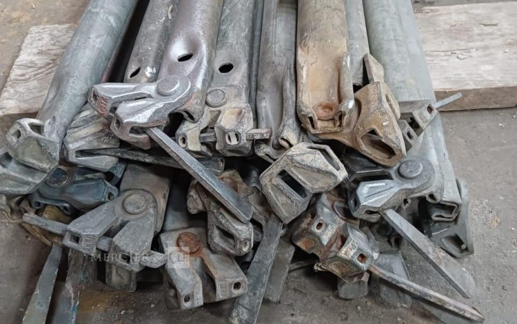 Autre Lot de 20 barres de garde-corps  225 cm  Marque Layer  310