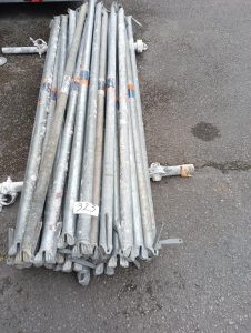 Autre Lot de 30 pièces  Montants 200 cm Scafon  324