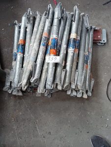 Autre Lot de 50 pièces  Montants 68 cm Scafon  340