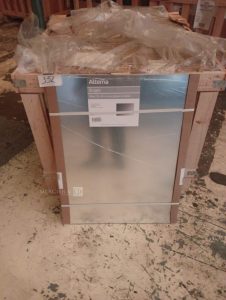 Autre Palette composée de 54 miroirs de salle de bain Alterna modèle Bruges, dimension  353