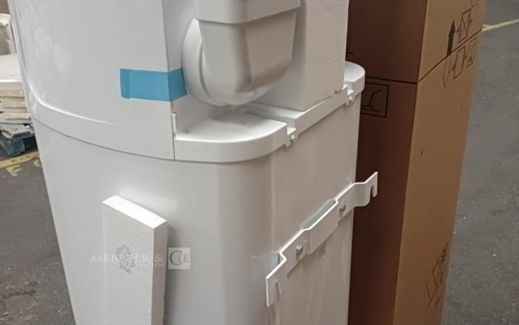 Autre Chauffe-eau électrique vertical Tiki modèle DHW (LT) 80120, neuf dans son embal  365