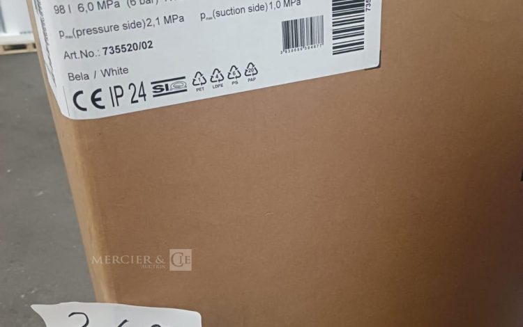 Autre Chauffe-eau électrique vertical modèle DHW LT 100, type TC 100 ZNT, marque Tiki,  368