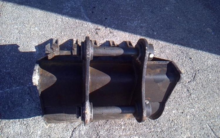 KUBOTA MINI PELLE TB160 C 5,775T 4771H AN2011 GRIS 50081