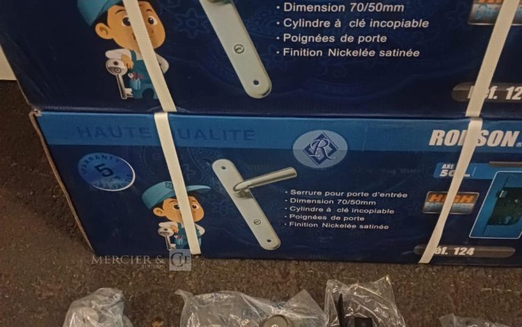 Autre Lot de 24  kits complets de serrures de sûreté ROBSON, référence 124, comprenant  56
