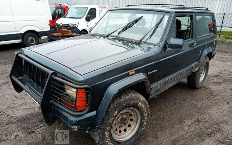 JEEP 4X4 CHEROKEE XJ 174CV BOITE AUTOMATIQUE  9645VM62