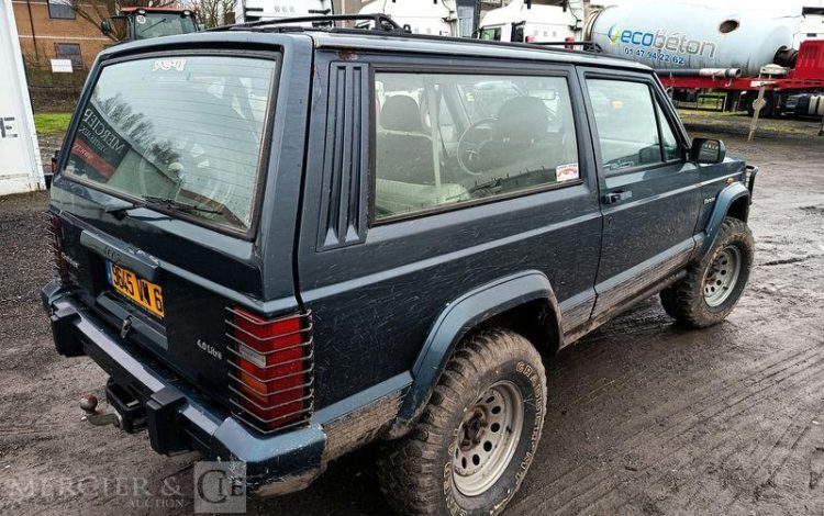 JEEP 4X4 CHEROKEE XJ 174CV BOITE AUTOMATIQUE  9645VM62