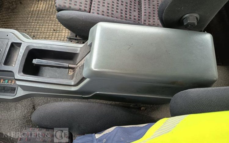 JEEP 4X4 CHEROKEE XJ 174CV BOITE AUTOMATIQUE  9645VM62