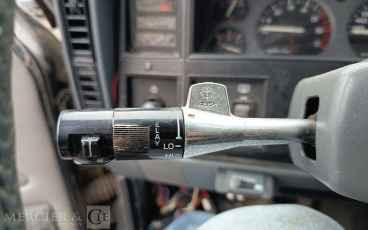 JEEP 4X4 CHEROKEE XJ 174CV BOITE AUTOMATIQUE  9645VM62