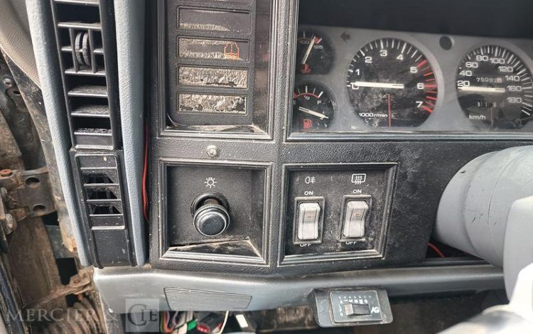 JEEP 4X4 CHEROKEE XJ 174CV BOITE AUTOMATIQUE  9645VM62