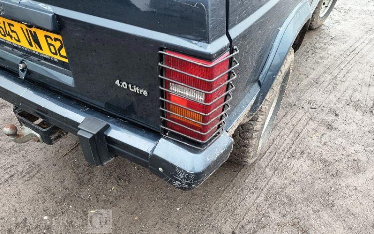 JEEP 4X4 CHEROKEE XJ 174CV BOITE AUTOMATIQUE  9645VM62