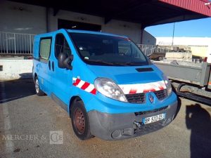 RENAULT TRAFIC II DCI BLEU BR-533-QS