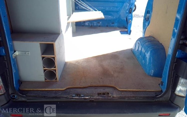 RENAULT TRAFIC II DCI BLEU BR-533-QS