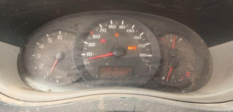 RENAULT MASTER III TRACTION FOURGON L2H2 F3500 2.3 DCi 16V 125 CV – DIESEL – 290689 KMS BLEU BV-795-RA