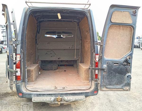 RENAULT MASTER III TRACTION FOURGON L2H2 F3500 2.3 DCi 16V 125 CV – DIESEL – 290689 KMS BLEU BV-795-RA