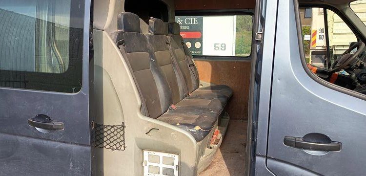 RENAULT MASTER III TRACTION FOURGON L2H2 F3500 2.3 DCi 16V 125 CV – DIESEL – 290689 KMS BLEU BV-795-RA