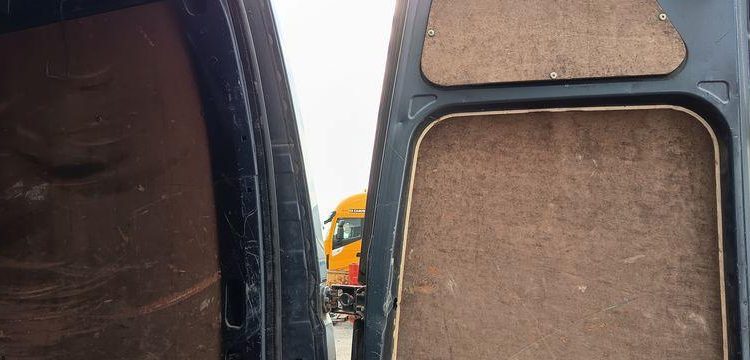 RENAULT MASTER III TRACTION FOURGON L2H2 F3500 2.3 DCi 16V 125 CV – DIESEL – 290689 KMS BLEU BV-795-RA