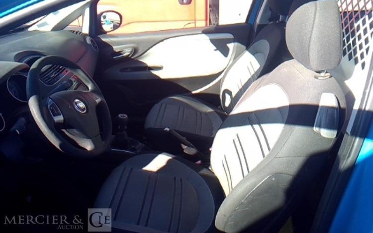 FIAT PUNTO SOCIETE 1.4 GNV 75 DYNAMIC BLEU BV-975-WE