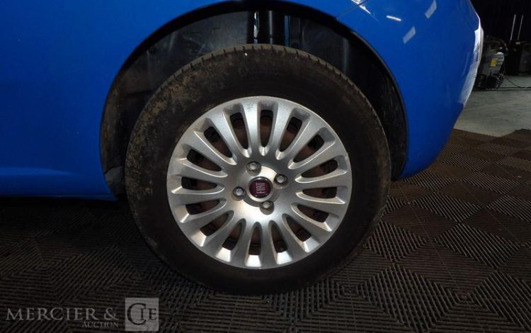 FIAT PUNTO SOCIETE 1.4 GNV 75 DYNAMIC BLEU BX-991-EV