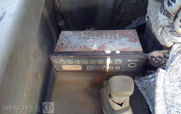 KOBELCO MINI PELLE SK60-C 6T 7704H AN2012 VERT C3611