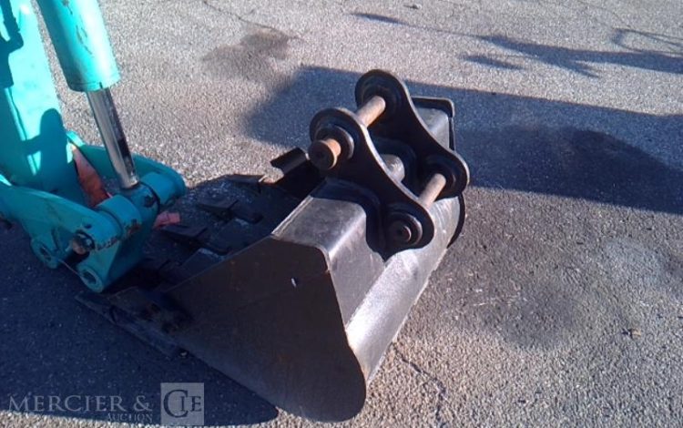 KOBELCO MINI PELLE SK60-C 6T 16196H AN2012 VERT C5237