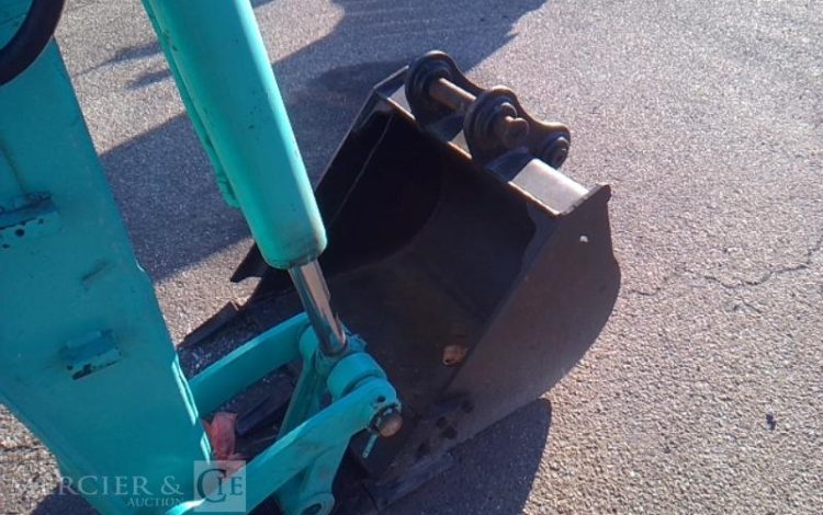 KOBELCO MINI PELLE SK60-C 6T 16196H AN2012 VERT C5237