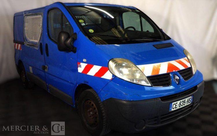 RENAULT TRAFIC DCI  CE-635-HS