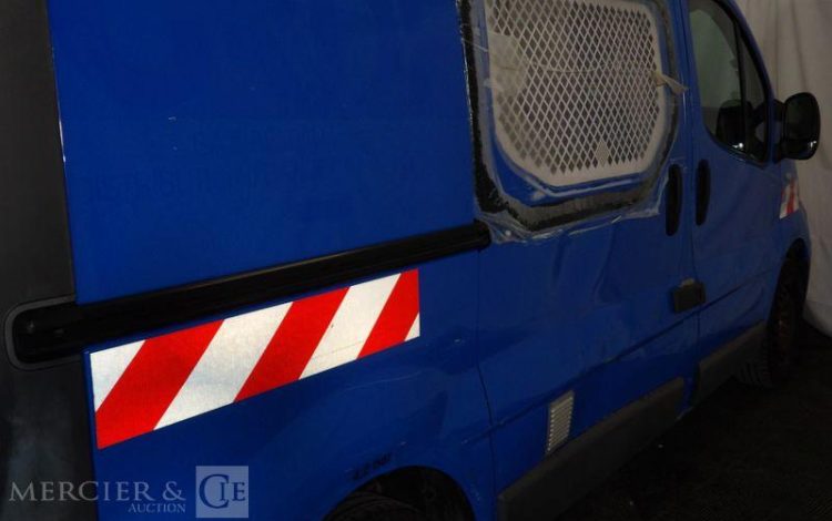 RENAULT TRAFIC DCI  CE-635-HS