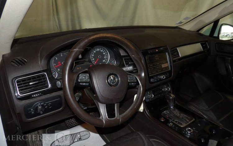 VOLKSWAGEN TOUAREG 3.0 TDI 205CH BLUEMOTION R EXCLUSIVE 4MOTION TIPTRONIC BVA BLANC CF-126-WJ