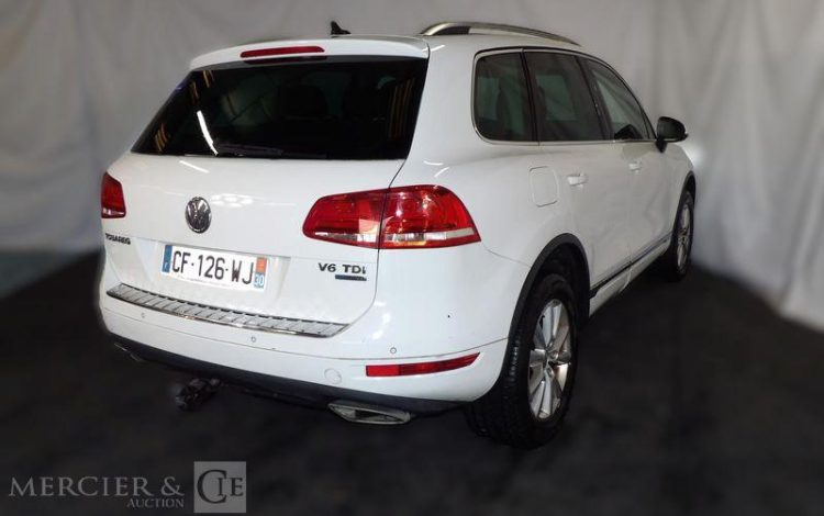VOLKSWAGEN TOUAREG 3.0 TDI 205CH BLUEMOTION R EXCLUSIVE 4MOTION TIPTRONIC BVA BLANC CF-126-WJ